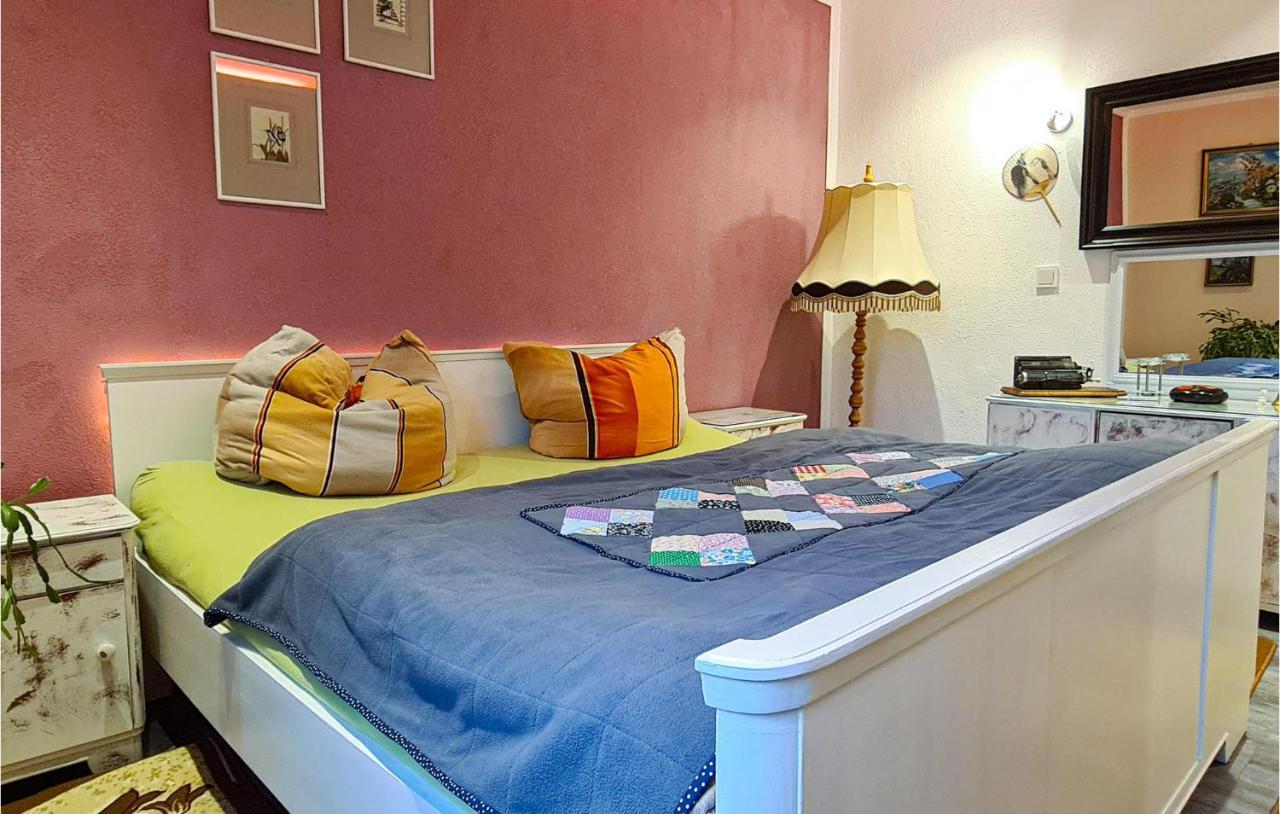 2 Bedroom Cozy Apartment In Suhl Esterno foto