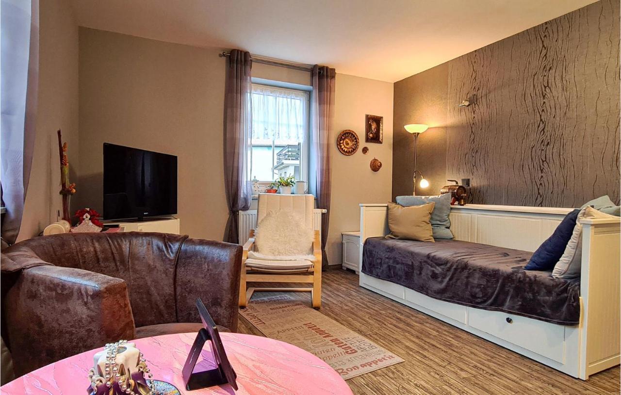 2 Bedroom Cozy Apartment In Suhl Esterno foto